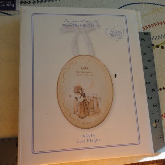 NEW PRECIOUS MOMENTS SHARE THE GIFT OF LOVE PLAQUE - Picture 1 of 4